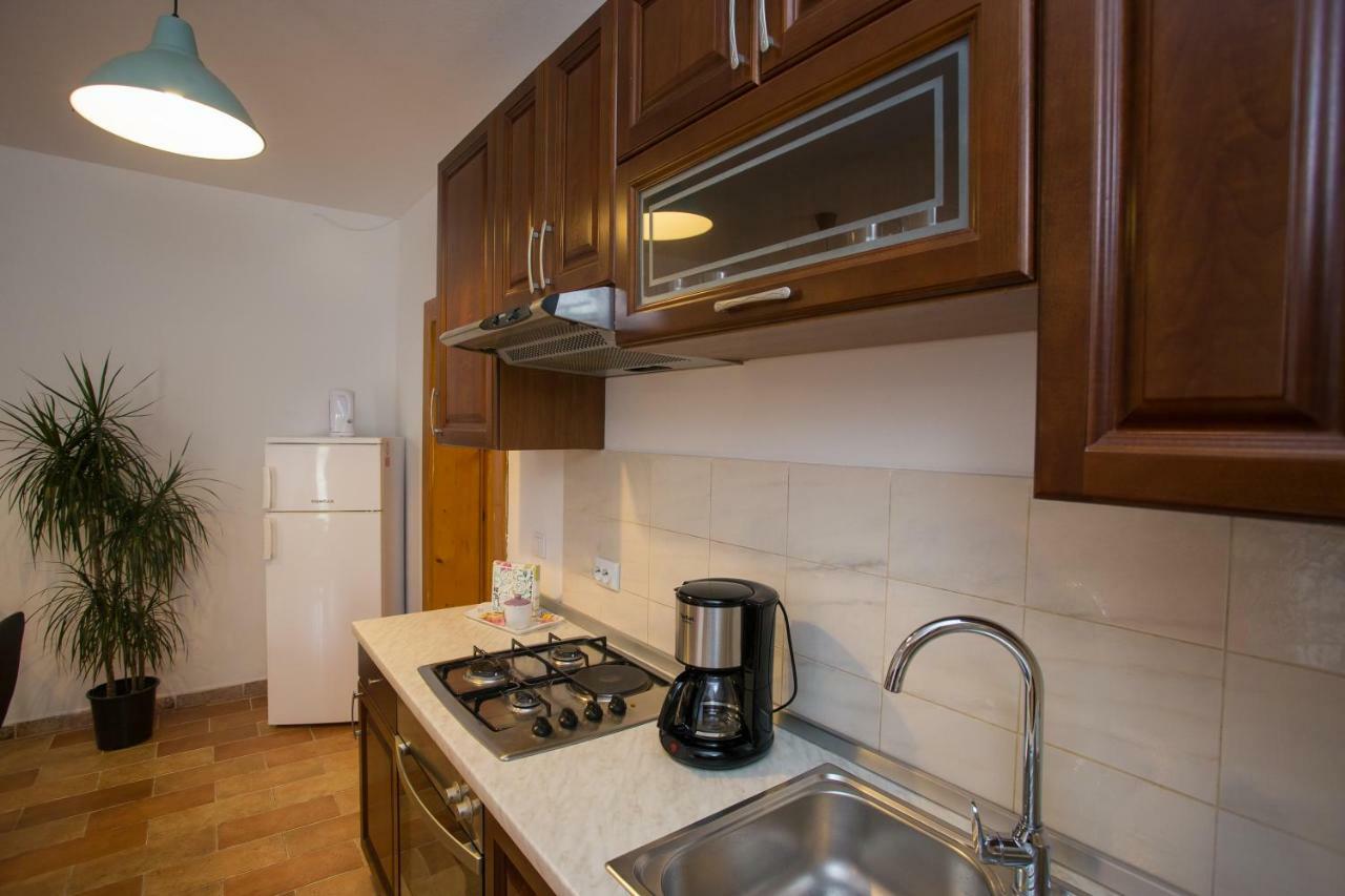 Apartman Girasol Pula Apartment Exterior photo